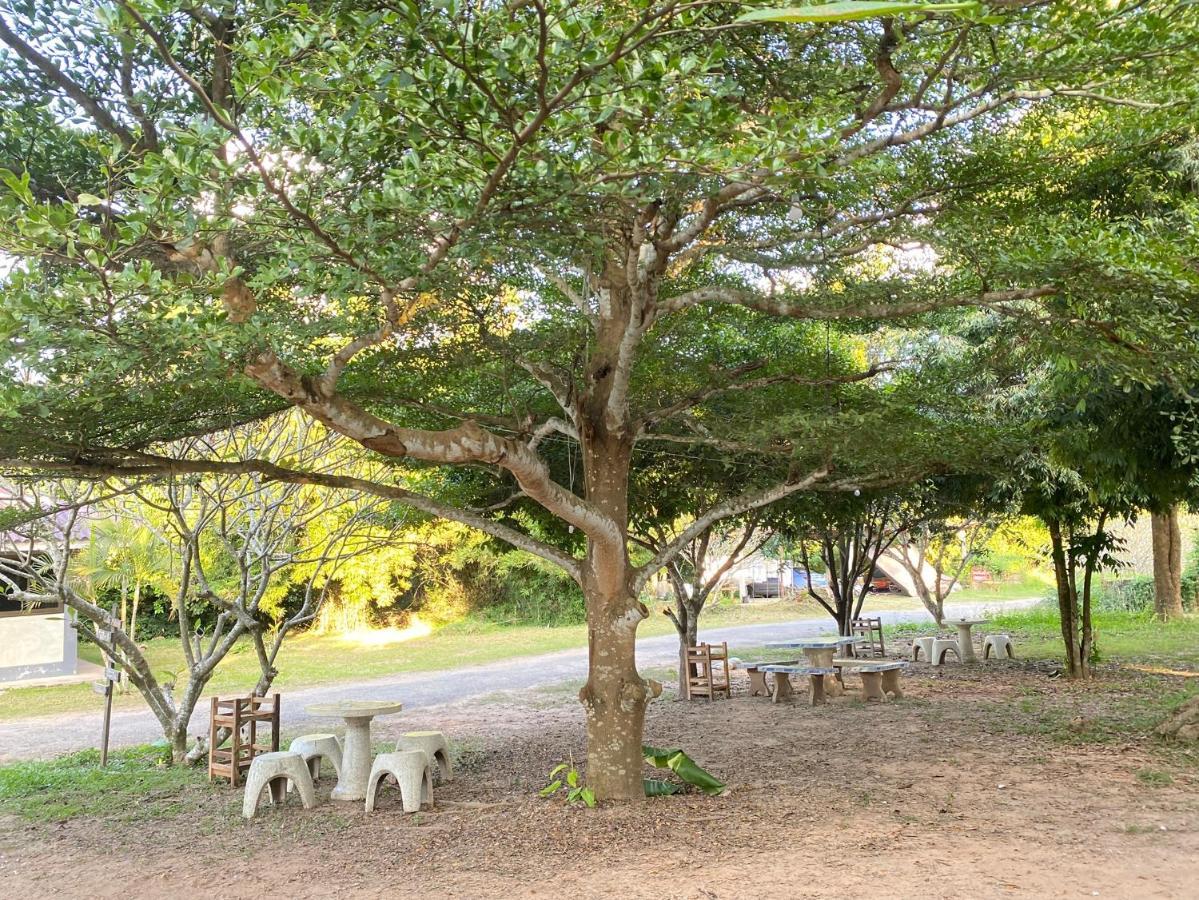 บ้านสวนวงศ์จินดารักษ์ Пхаяу Екстер'єр фото